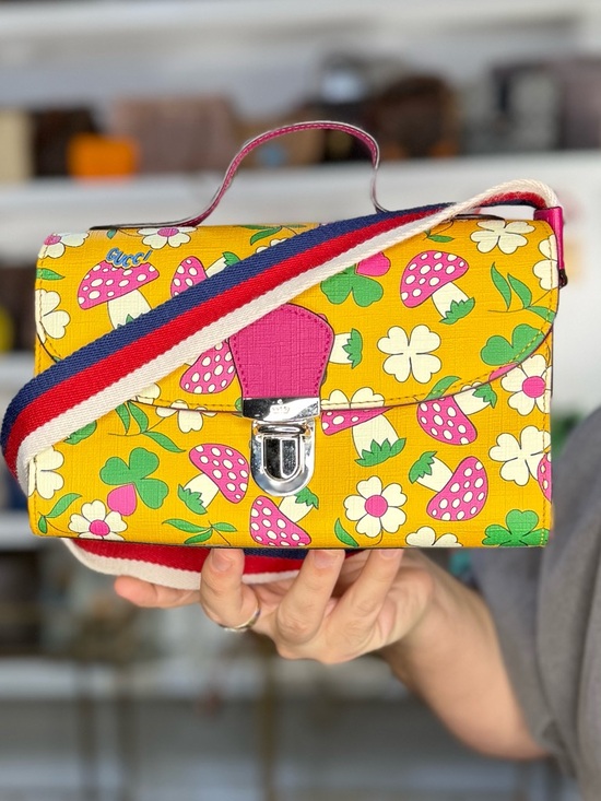 Gucci Handbags - GUCCI ULTRA RARE 2 WAY BAG